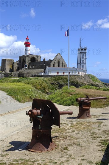 Semaphore, ruins of the Saint-Mathieu abbey and lighthouse on the Pointe Saint-Mathieu,