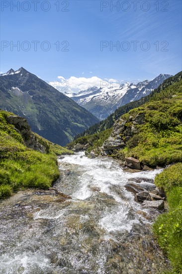 Kesselbach mountain stream, Berliner Hoehenweg, Grosser Ingent and Grosser Greiner summits, Grosser