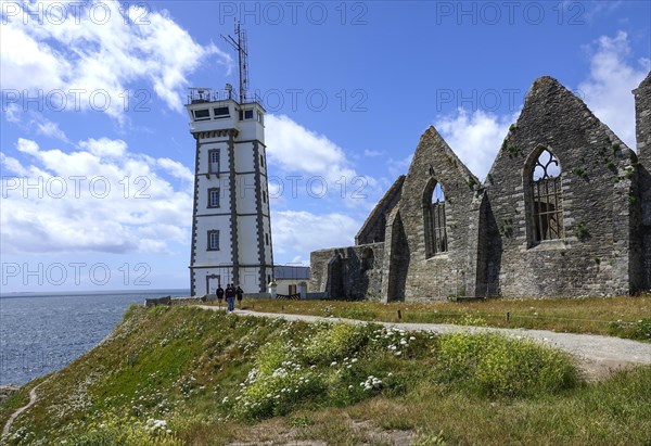 Semaphore, ruins of Saint-Mathieu Abbey on the Pointe Saint-Mathieu, Plougonvelin, Finistere