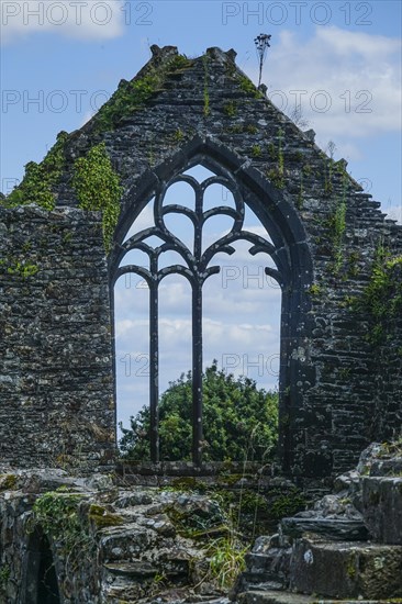 Ruins of the Eglise Saint-Pierre de Quimerch church in the abandoned old hamlet of