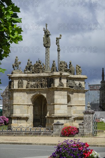 Calvary Calvaire, enclosed parish of Enclos Paroissial de Pleyben from the 15th to 17th century,
