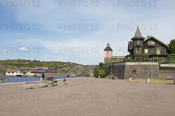 Archipelago island Marstrandsoe, in the background the archipelago island Kooen, Marstrand, Vaestra