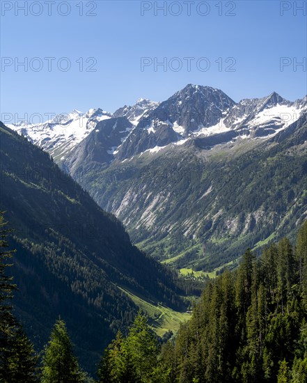 View of the Zemmtal valley, narrow mountain valley with rocky mountain peaks, Grosser Greiner and
