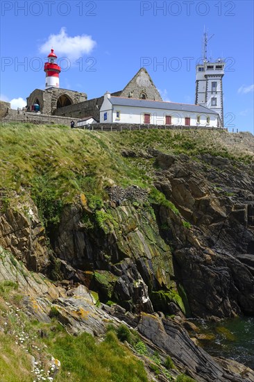 Semaphore, ruins of the Saint-Mathieu abbey and lighthouse on the Pointe Saint-Mathieu,