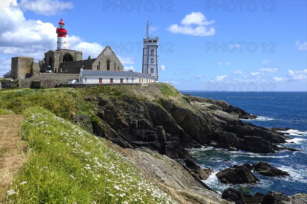 Semaphore, ruins of the Saint-Mathieu abbey and lighthouse on the Pointe Saint-Mathieu,
