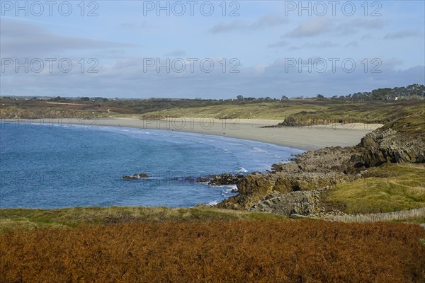 Sandy beach beach Plage des Blancs Sablons, seen from the peninsula Kermorvan, Le Conquet,