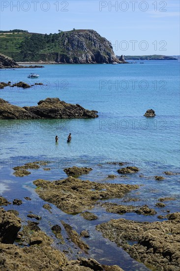 Pointe de Treboul rock formation in the Baie de Douarnenez bay seen from the Ile de l'Aber, Crozon