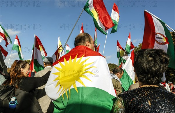 Thousands of Iranians are demonstrating in Berlin to support the protests in Iran. The