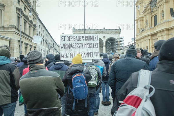 Demonstrators at the central rally, farmers' protest, Odeonsplatz, Munich, Upper Bavaria, Bavaria,