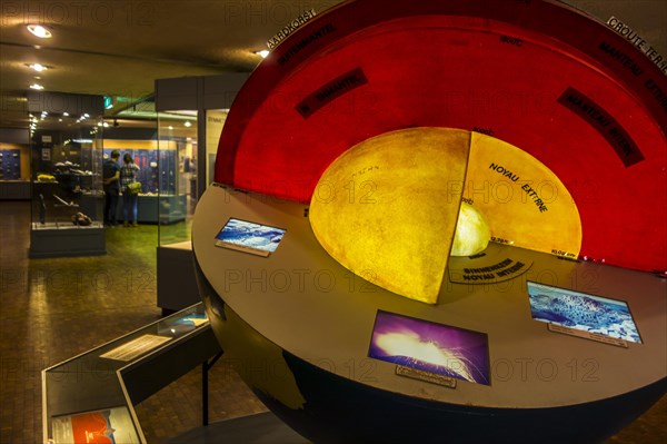 Cross-section of the earth in the Mineral Gallery of the Royal Belgian Institute of Natural