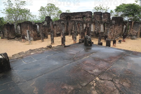 UNESCO World Heritage Site, ancient city Polonnaruwa, Sri Lanka, Asia, Buddha Seema Pasada