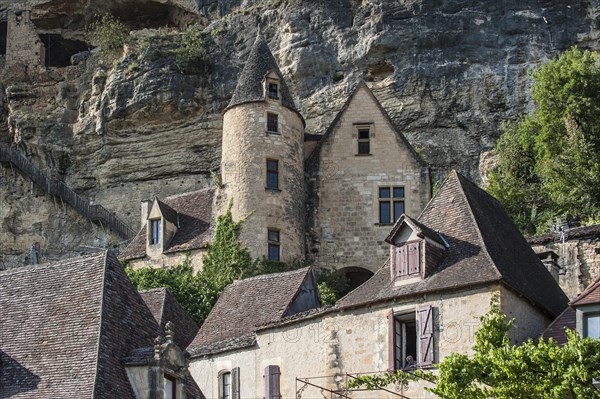 Manoir de Tarde at the medieval village La Roque-Gageac, Dordogne, Perigord, Aquitaine, France,