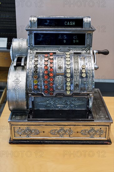 Historical cash register, cash register, shop, shop, analogue, history, historical, shop, merchant,