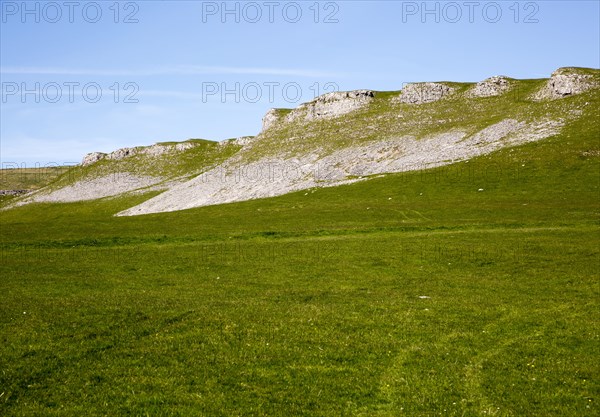 Great Hill Scar, scar and scree slope, carboniferous limestone, Yorkshire Dales national park,