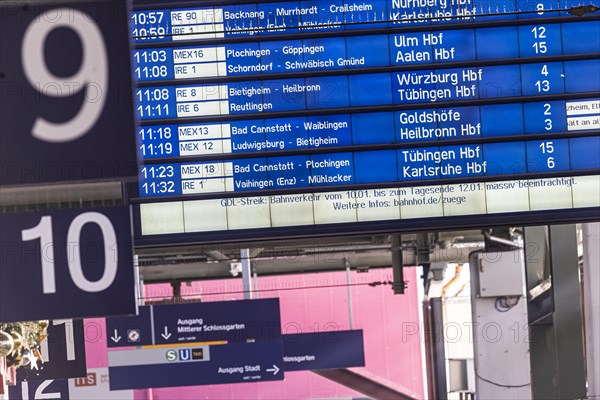 Strike by train drivers' union GDL, only a few trains run for three days. Information board with