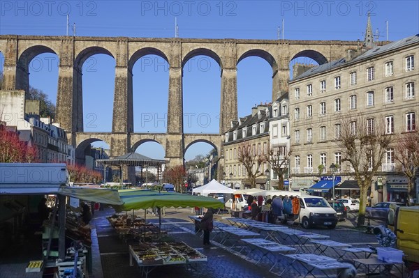 Place des Otages with bandstand, viaduct of the Paris-Brest railway line, Morlaix Montroulez,