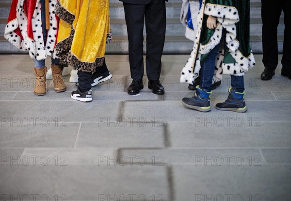 Federal Chancellor Olaf Scholz (SPD) pictured at the traditional reception for carol singers at the