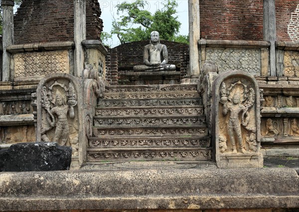 Seated Buddha in Vatadage building, The Quadrangle, UNESCO World Heritage Site, the ancient city of