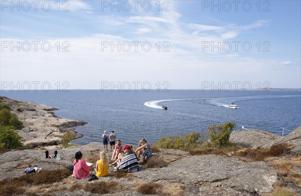 Picnic on the archipelago island of Marstrandsoe, Marstrand, Vaestra Goetalands laen, Sweden,