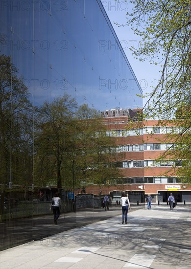 Reflective glass walls of Willis building, Ipswich, Suffolk, England, UK designed by Norman Foster
