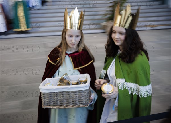 Federal Chancellor Olaf Scholz (SPD) pictured at the traditional reception for carol singers at the