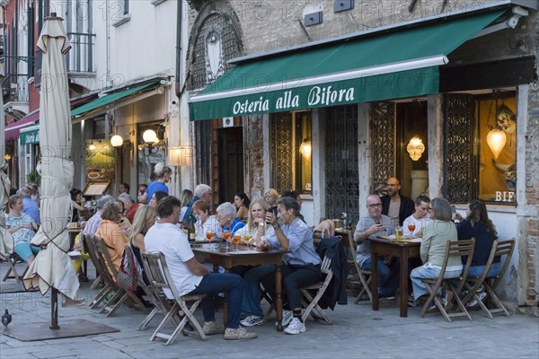 Restaurant on Campo Santa Margherita, Dorsoduro district, Venice, Veneto, Italy, Europe