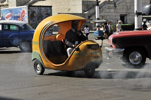 Cubataxi in the centre of Havana, Centro Habana, Cuba, Greater Antilles, Caribbean, Central