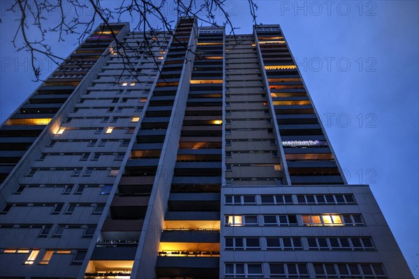 Tower block of the IDEAL building cooperative in Gropiusstadt. The rise in rents in German cities