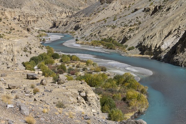 Tsarab River, cutting across the Zanskar Range of the Himalayas in Ladakh, seen on a sunny day,