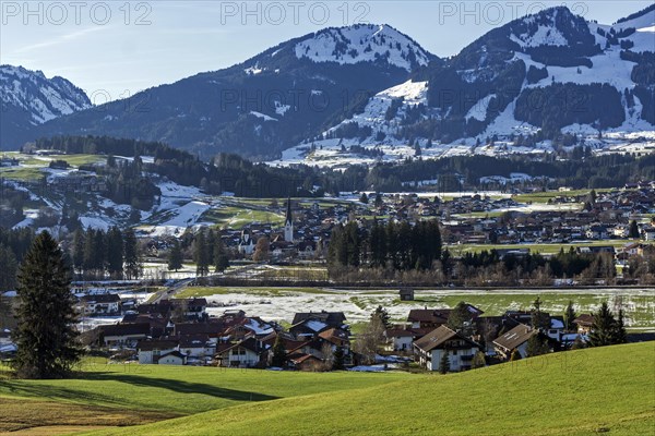View of Fischen and Fischen-Au, Bolsterlanger Horn in the background, Illertal, Oberallgaeu,