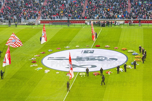 Former national football players bid farewell to Franz Beckenbauer, FC Bayern fan clubs wave flags,
