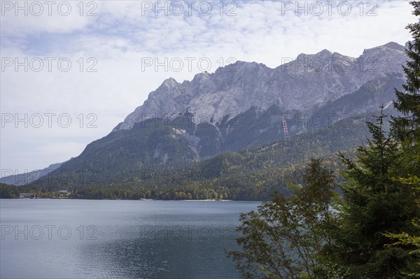 Zugspitze massif with Eibsee lake, Wetterstein mountains, Grainau, Werdenfelser Land, Upper