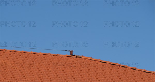 Roof safety lifeline