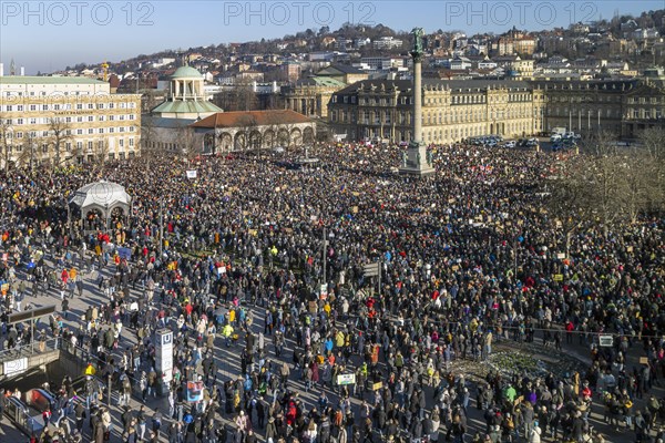 Against right-wing extremism, fascism and the AfD, large demonstration on Schlossplatz with 20, 000