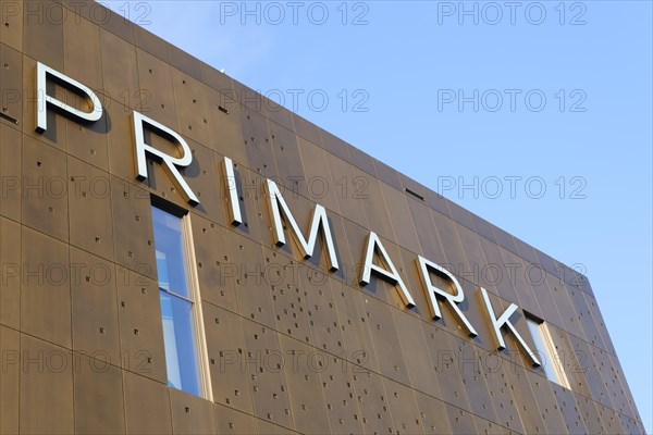 Primark, clothing shop, discounter, facade with sign and logo, Wuppertal, North Rhine-Westphalia,
