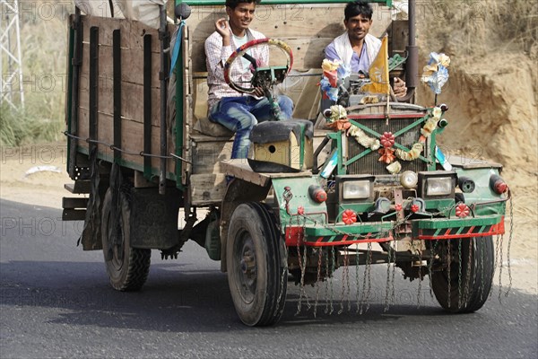 Lorry on the road, Bharatpur, Rajasthan, India, Asia