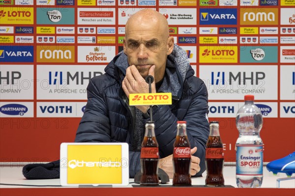 Football match, coach Thomas LETSCH VFL Bochum reflecting at the post-match press conference,
