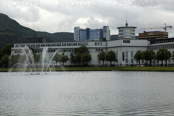 Lille Lungegardsvannet or Smalungeren, water feature fountain lake city centre of Bergen, Norway