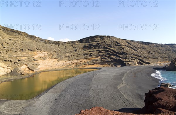 Lago Verde green lake black sand beach, El Golfo, Lanzarote, Canary Islands, Spain, Europe