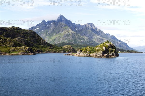 Jagged mountain peaks Raftsundet strait, Lofoten Islands, Nordland, northern Norway