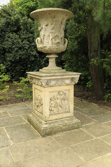 Replica of the Medici Vase, Kew Gardens, Royal Botanic Gardens, London, England, UK