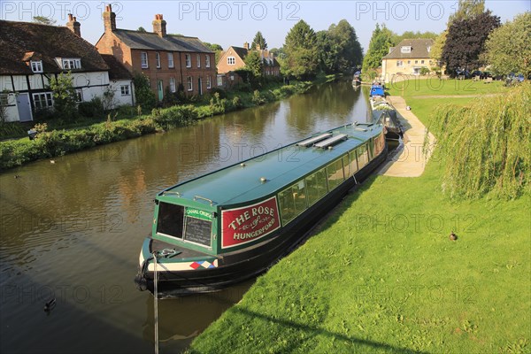 The Rose narrowboat moored on the Kennet and Avon canal, Hungerford. Berkshire, England, UK