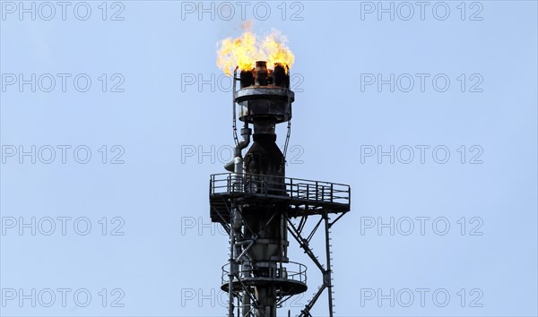 Excess gas from crude oil processing at PCK Raffinerie GmbH in Schwedt is burnt. In the long term,