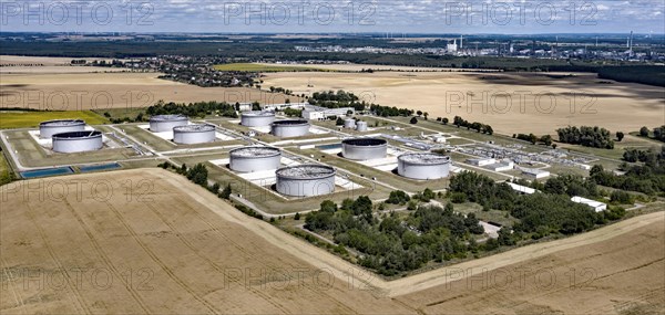 Tanks with crude oil at PCK-Raffinerie GmbH, Schwedt, 14 July 2022