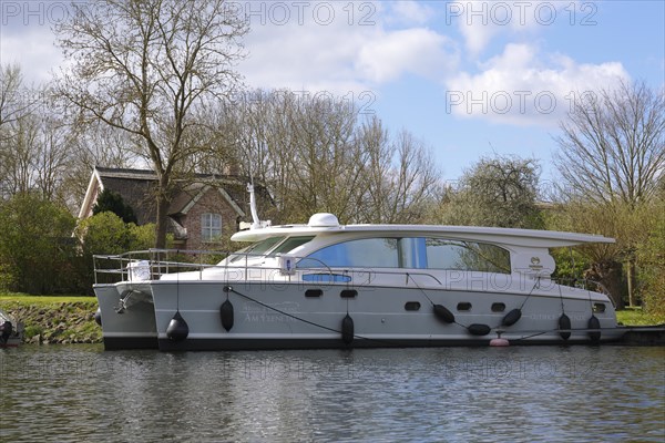 Tourist infrastructure, solar catamaran, solar-powered catamaran, 18 metre long electrically