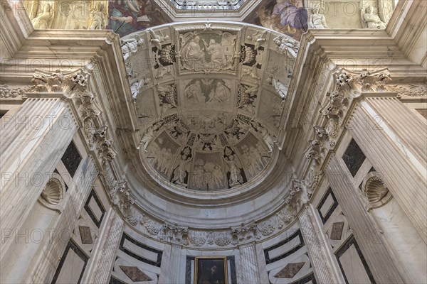 Vault with reliefs above the altar of the church of San Pietro ion Banchi, consecrated in 1585,