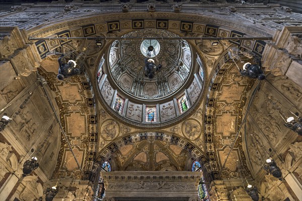 Dome of the Cathedral of San Lorenzo, foundation stone laid in 1098, Piazza San Lorenzo, Genoa,