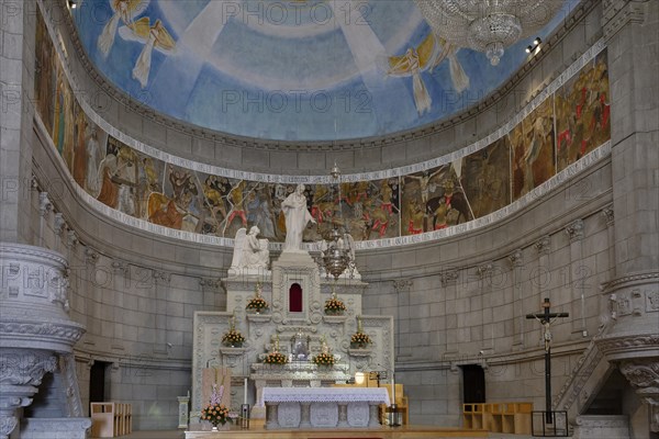 Interior view, altar, Santuario de Canta Luzia, Montanha de Santa Luzia, Viana do Castelo,