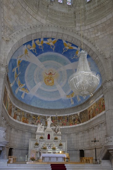 Interior view, altar, chandelier, Santuario de Canta Luzia, Montanha de Santa Luzia, Viana do