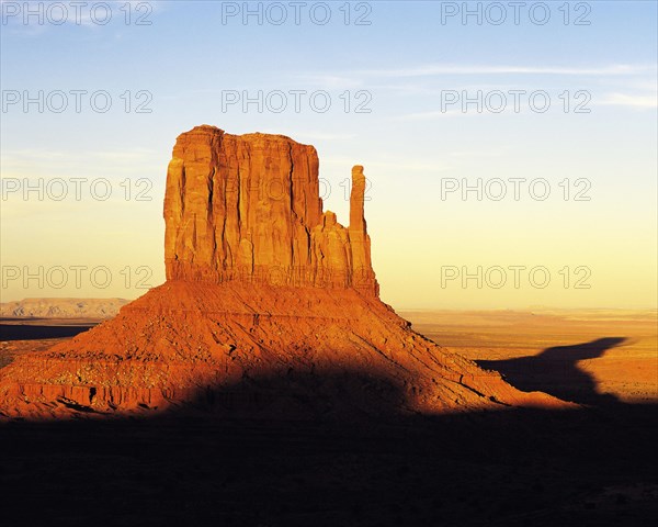 West Mitten Butte in the early morning, Monument Valley, Utah/Arizona border, USA Monument Valley,